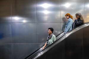 Auf der Rolltreppe