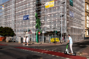 Auf dem Scooter